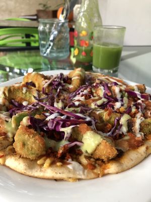 Chulada + jugo verde  at Avocado Vegetariano - Santa Gertrudis Copo in Merida