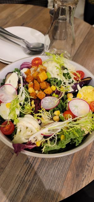 Buddha bowl— looks deceivingly good   at Miss Green - Dunhua in Taipei