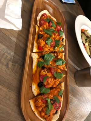 Spicy cauliflower pizza at Miss Green - Dunhua in Taipei