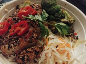 $13 Far East Bowl 🥣: Pretty good, a lot of complex flavors, the peppers are super hot🔥 at Veggie Grill in Mountain View