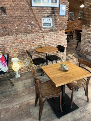  at Lula Café   in Madrid