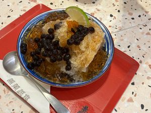 Wax gourd & lemon shaved ice with tapioca balls at 善菓 Own Life in Taipei City