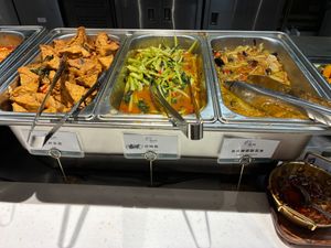 Savory options at VEGANala 旭穗蔬食 in Taipei