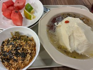 Tofu pudding in savory and sweet forms at VEGANala 旭穗蔬食 in Taipei