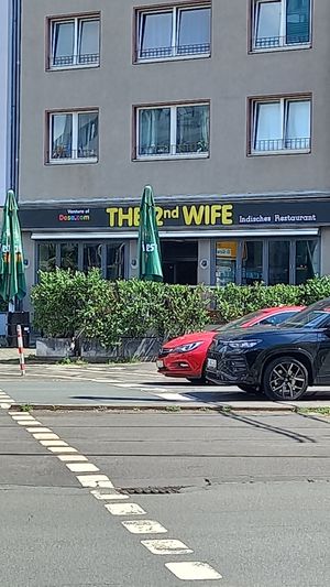 outside at The 2nd Wife in Dusseldorf