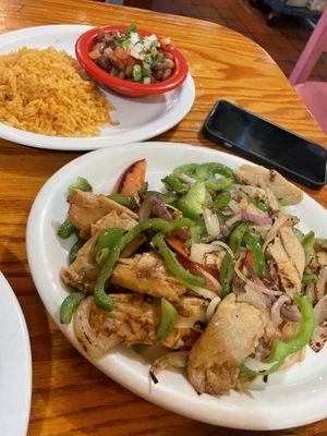 V fajitas   at Las Anitas in Los Angeles