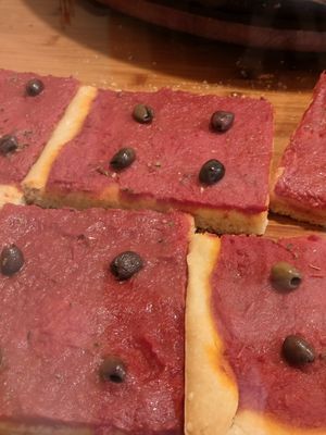 Pizze marinare at Tuchetin  in Laigueglia