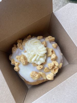 White chocolate and honeycomb   at Considerit in Edinburgh