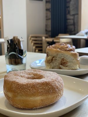 Classic and cinnamon bun at Considerit in Edinburgh