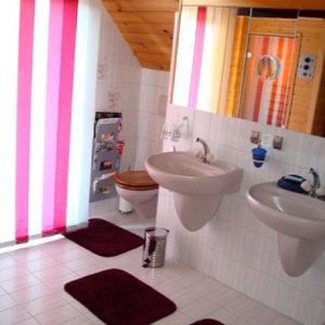 Shared bathroom at Keller's Bed and Breakfast in Stein Am Rhein