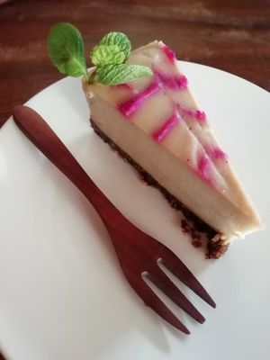 Raw vegan mango cheesecake at The Seeds of Life in Ubud