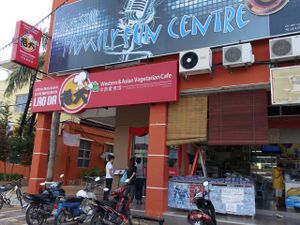 restaurant exterior at Kak Lynn's Kitchen in Tangkak