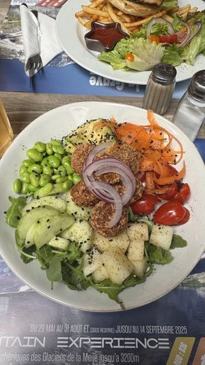 Allez allez bikers plate falafel (vegan)  at Restaurant Croz - Le Pub (Hotel des Alpes) in La Grave