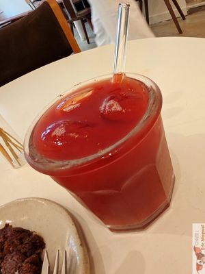 Rohibos tea at Bakea in Paris