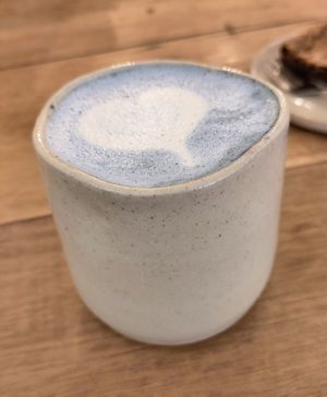 Blue Latte at Bakea in Paris