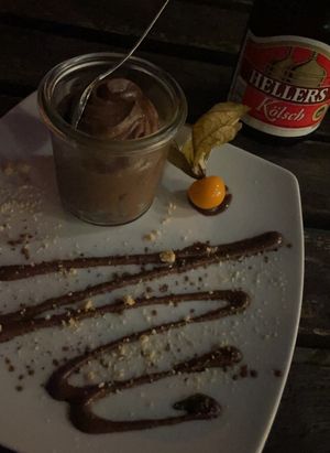 Mousse au Chocolat aus Kakao und Seidentofu at Bunte Burger Cologne in Cologne