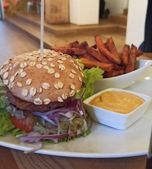 Beyond meat at Bunte Burger Cologne in Cologne