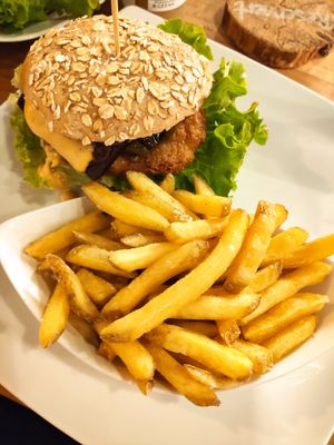 Crispy chickin burger at Bunte Burger Cologne in Cologne