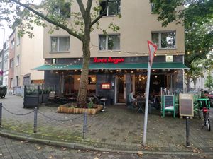 Outside at Bunte Burger Cologne in Cologne
