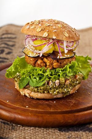 Vegan Alibaba Persia Burger at Bunte Burger Cologne in Cologne