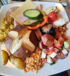 Sunday brunch at Bunte Burger Cologne in Cologne