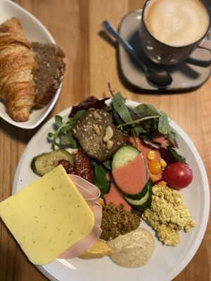 Savoury plate   at Bunte Burger Cologne in Cologne