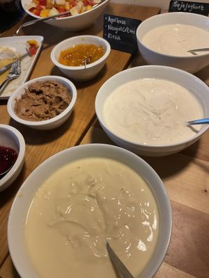 Yoghurt and spreads all vegan here   at Bunte Burger Cologne in Cologne