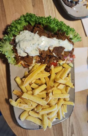 Döner plate at Bunte Burger Cologne in Cologne
