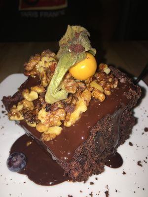 the vegan brownie  at Bunte Burger Cologne in Cologne