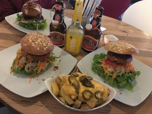 Chilli Cheese Fries with a Pulled Jack BBQ Burger  at Bunte Burger Cologne in Cologne
