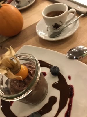 Mousse au chocolat and espresso at Bunte Burger Cologne in Cologne