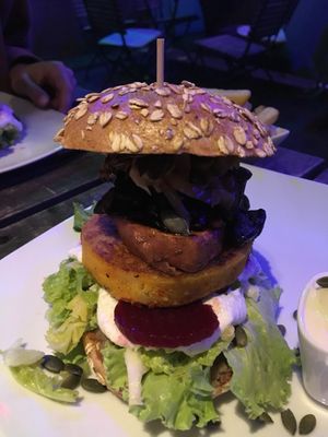 Tiny vegan burger at Bunte Burger Cologne in Cologne