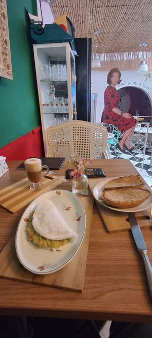 Tapioca com guacamole, pāo na chapa e capuccino at Clarice in Sao Paulo