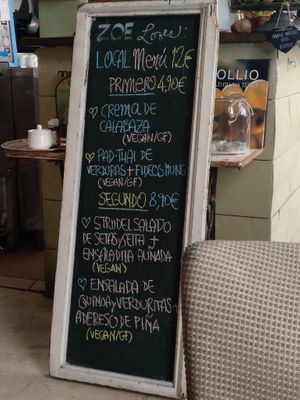Menu of the day / starters and main were all vegan at Zoe Food in Gran Canaria