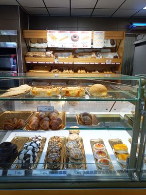 Vegan breads at backery at Hiper Centro Campos in Illes Balears