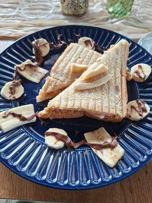 PB & J Sandwich (vermutlich vegan) at Amrit Heidelberg in Heidelberg