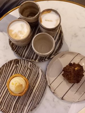 coffee, nuage citron, pur noisette at Les Artizans Coffee and Flower in Paris