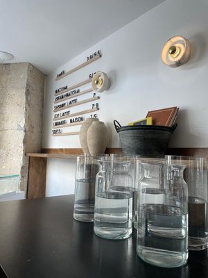  at Les Artizans Coffee and Flower in Paris