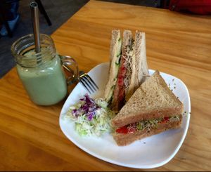 hummus sandwich and tropical bliss smoothie at Ooh Cha Cha - Zhongzheng District in Taipei