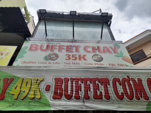 Main sign at Tiệm Chay Thong Thả in Ho Chi Minh City