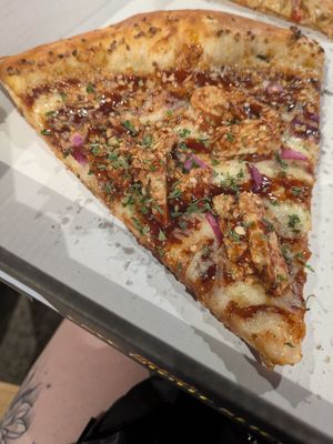 Fake ass BBQ chick'n at Mikey's Late Night Slice in Dublin