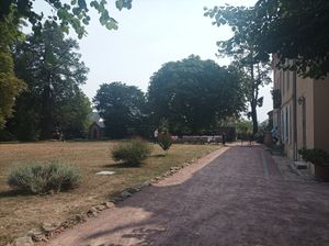 Extérieur at Maison Patte Noire "1 lieu, 2 restaurants" in Pays De La Loire