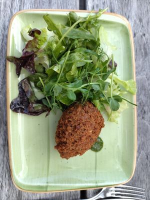 Amuse-gueule: Falafel with pesto and salad at Hafner Wirtshaus in Neuschoenau