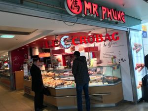 store front inside of train station at Le Crobag Veggie in Hannover