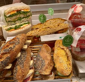 vegan tofu curry sandwich 5,50€ at Le Crobag Veggie in Hannover