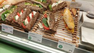 Savoury sandwich options at Le Crobag Veggie in Hannover