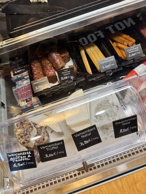 Frische Theke   at Die Vegane Fleischerei in Cologne