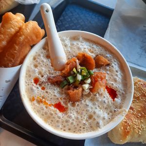 Fried dough, salty soy milk, scallion bread at Fuhang Soymilk in Taipei