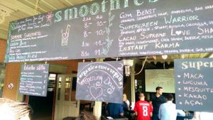 the beautiful menu  at Smoothie Bar Muhleplatz in Thun
