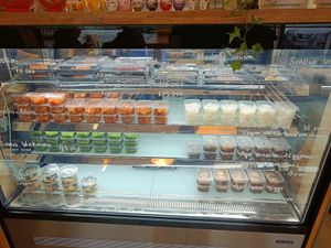 Side dishes, clearly marked vegan if they are at Comé RICE Kitchen in København